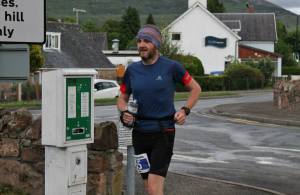 Arriving at CP3 ready to quit Photo: Fiona Rennie